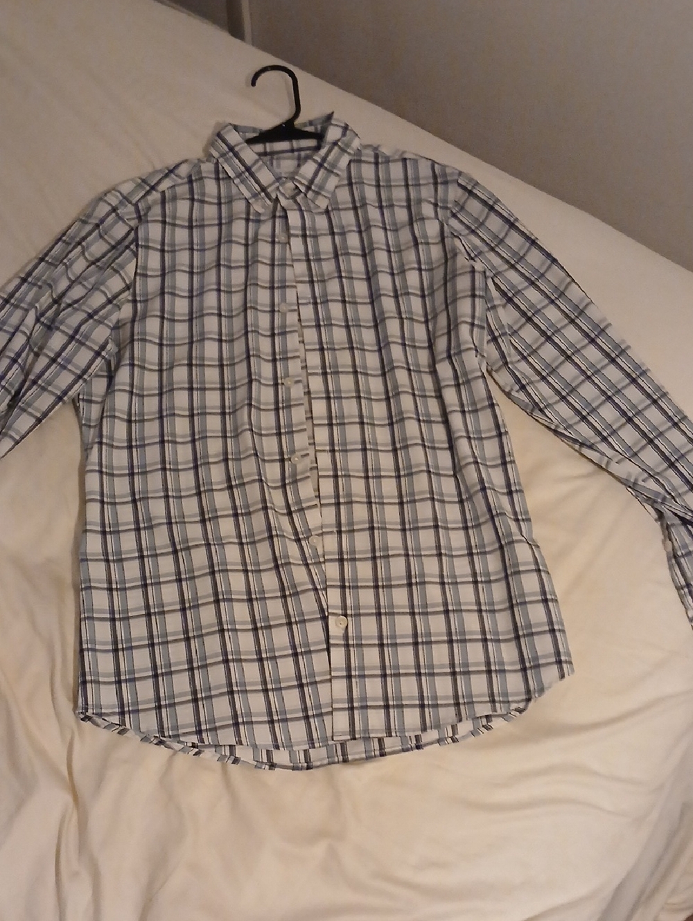 Mizzen+Main White and Navy Plaid Long-Sleeve Button-Down Shirt